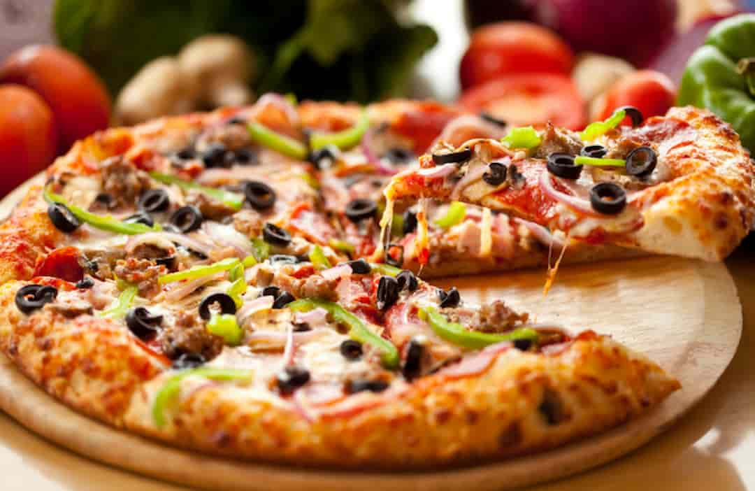 Công thức làm bánh pizza tại nhà