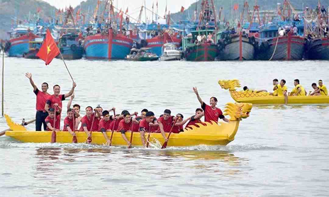 Lễ hội đua thuyền làm bật lên nét đẹp truyền thống Việt