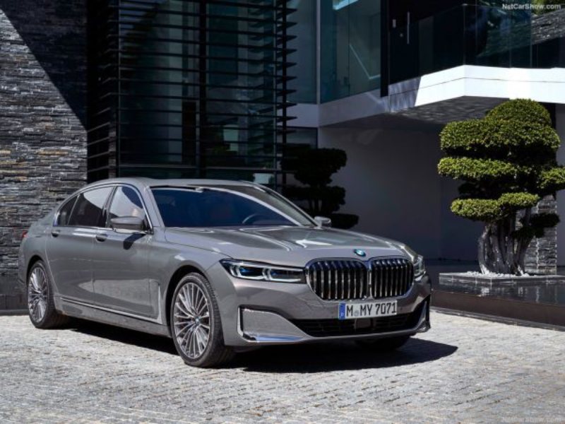 BMW 750Li là một trong những chiếc sedan có chiều dài lớn nhất phân khúc